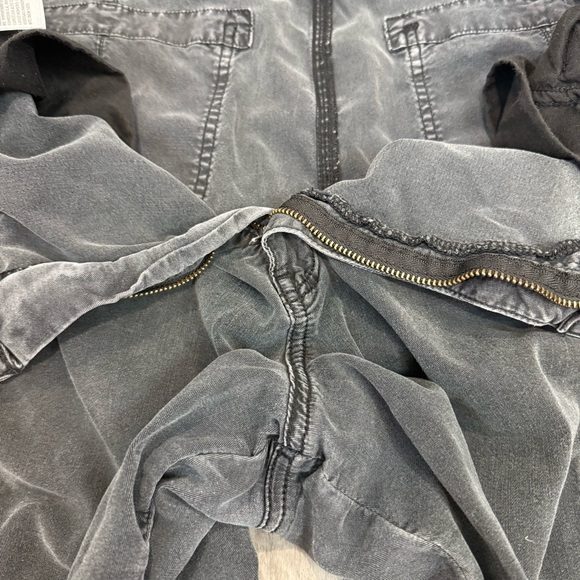 American Eagle Stretch Gray Cargo Pants Size 18 - Picture 4 of 7